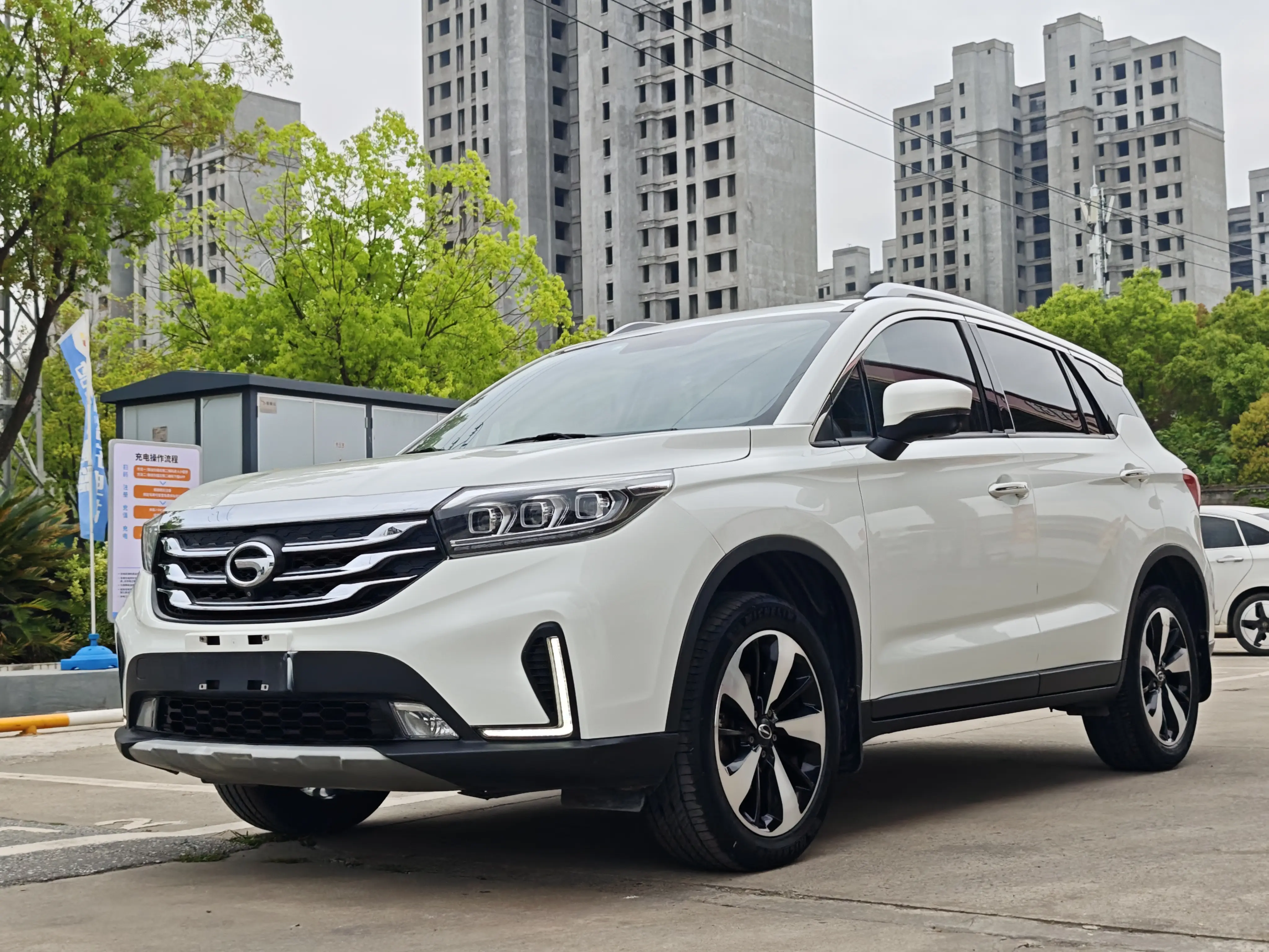 GAC Trumpchi GS4