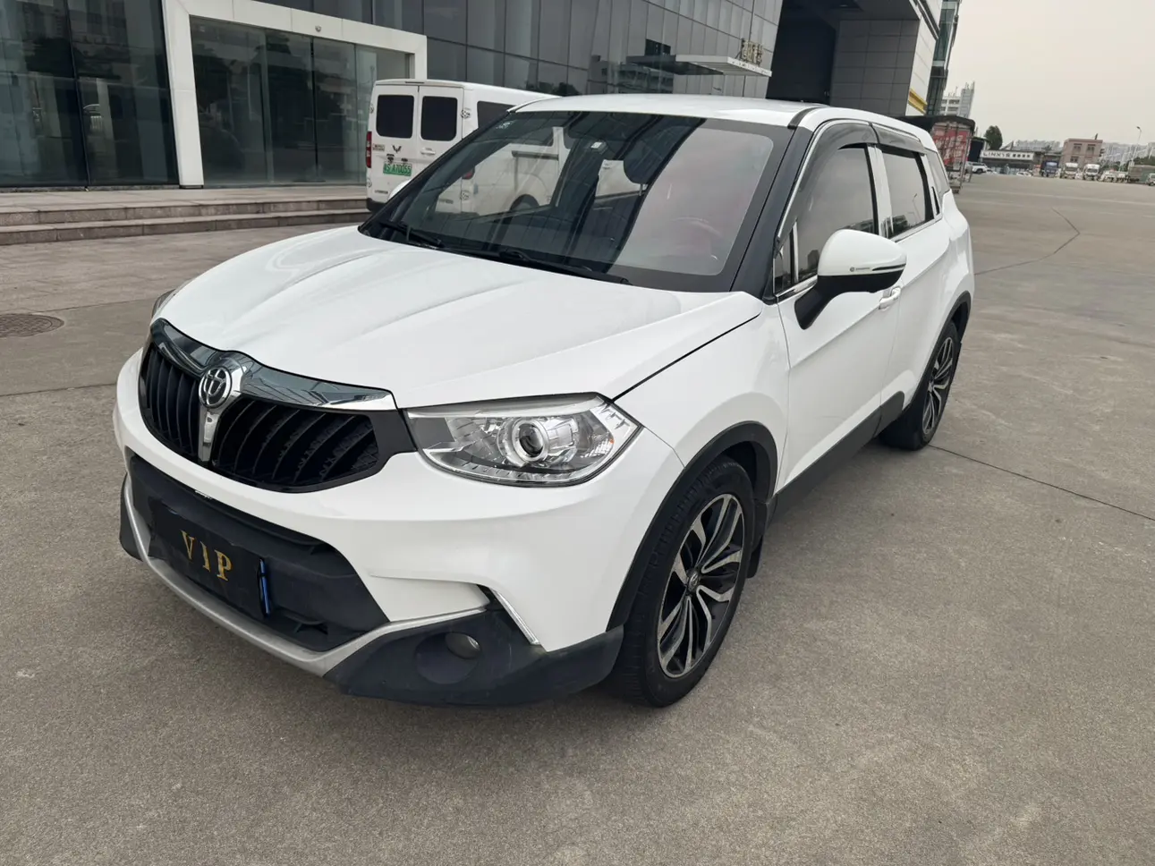 Brilliance China V3