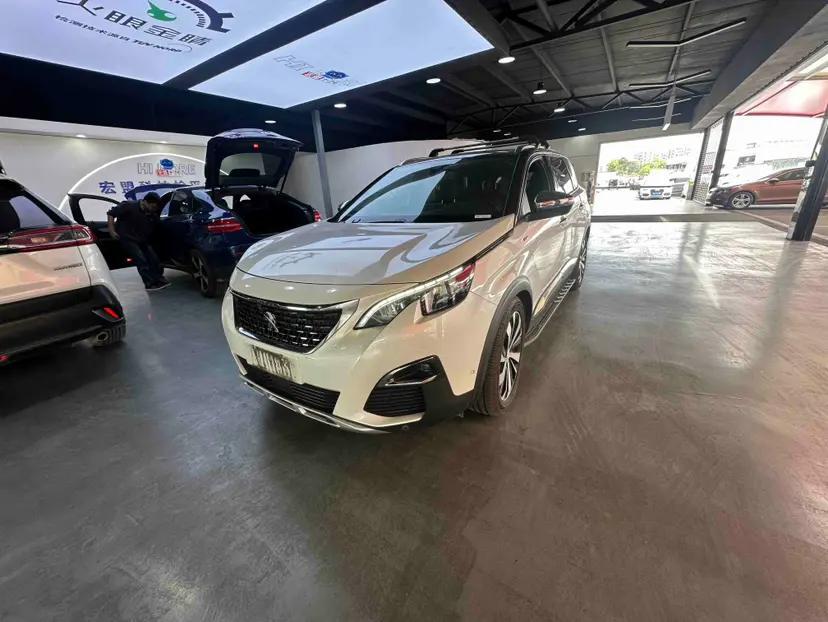 Peugeot 5008