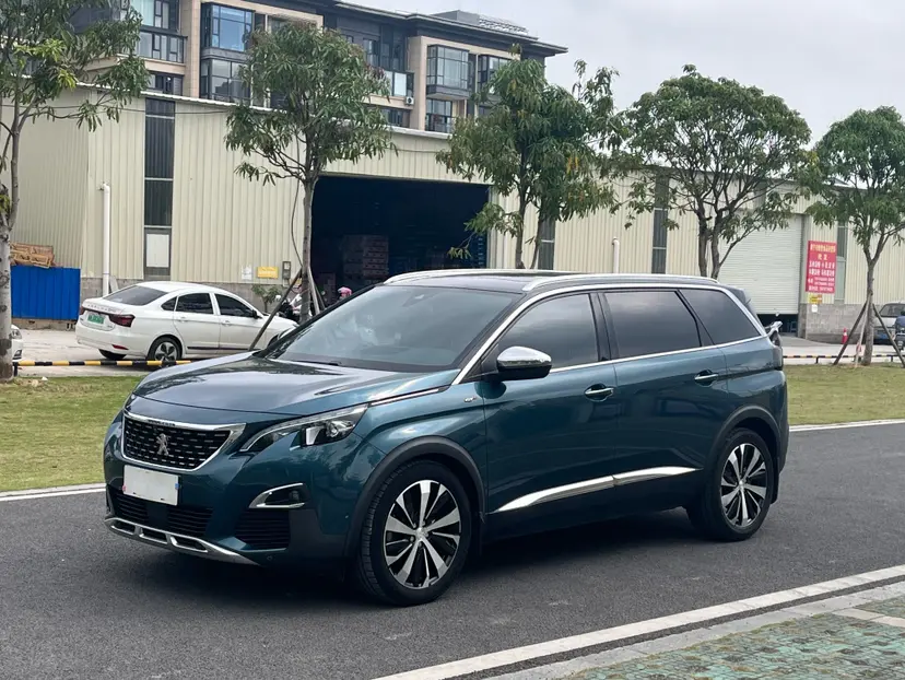 Peugeot 5008