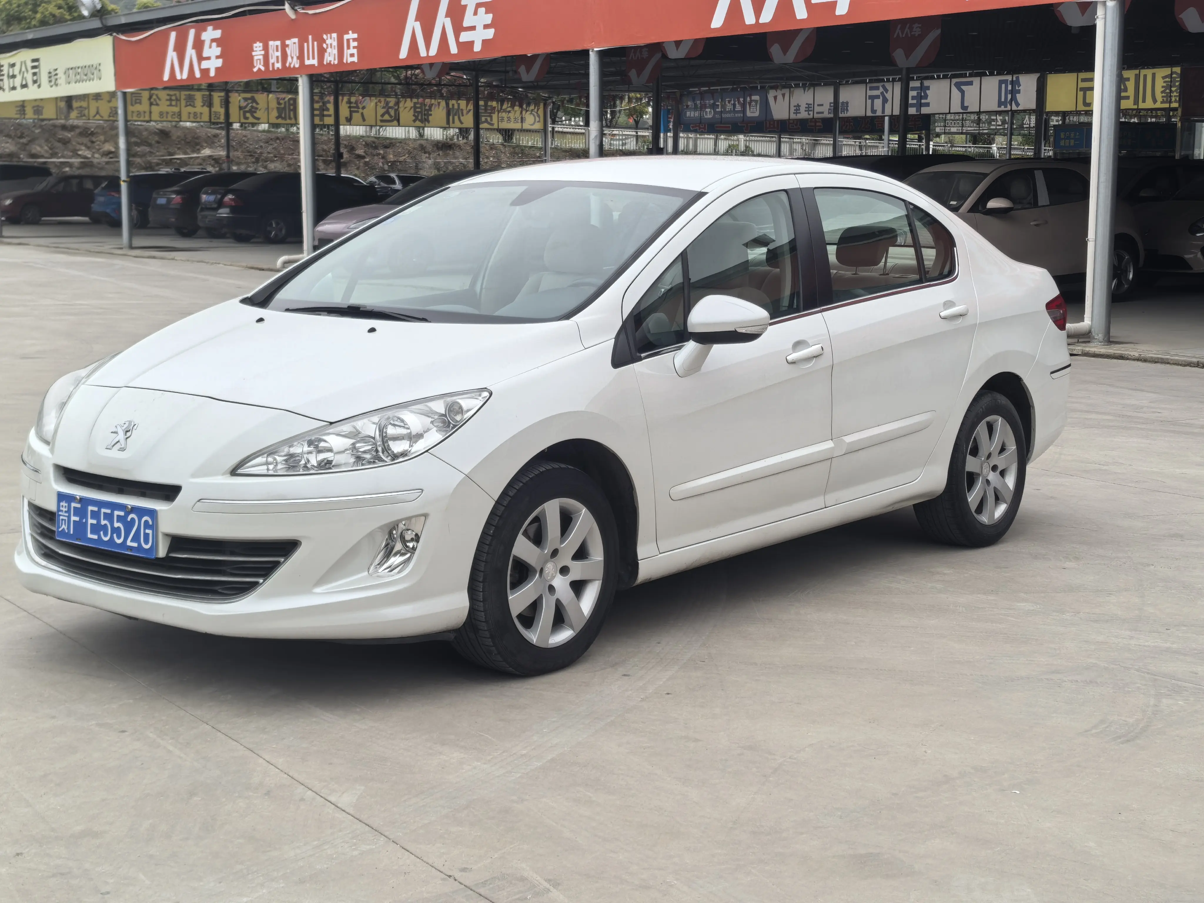 Peugeot 408