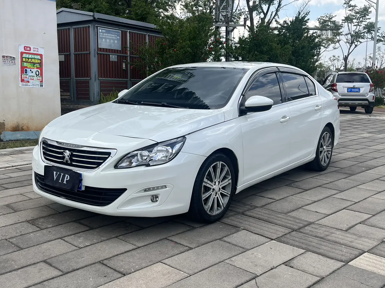 Peugeot 408