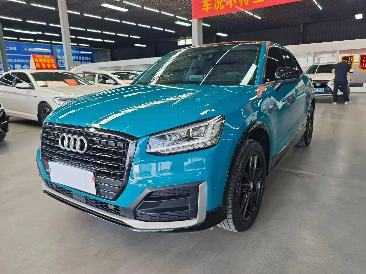 Audi Q2L