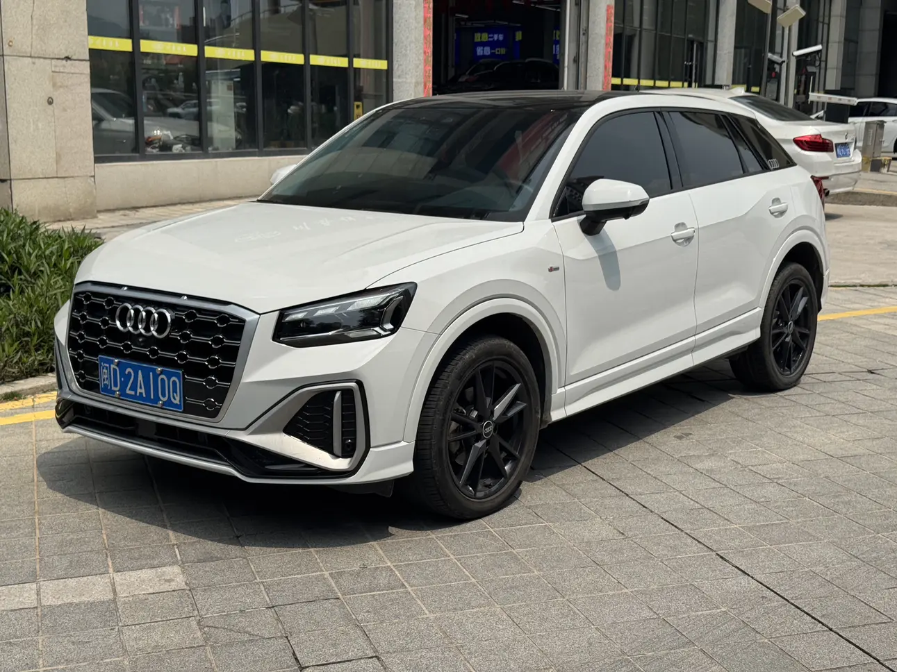 Audi Q2L