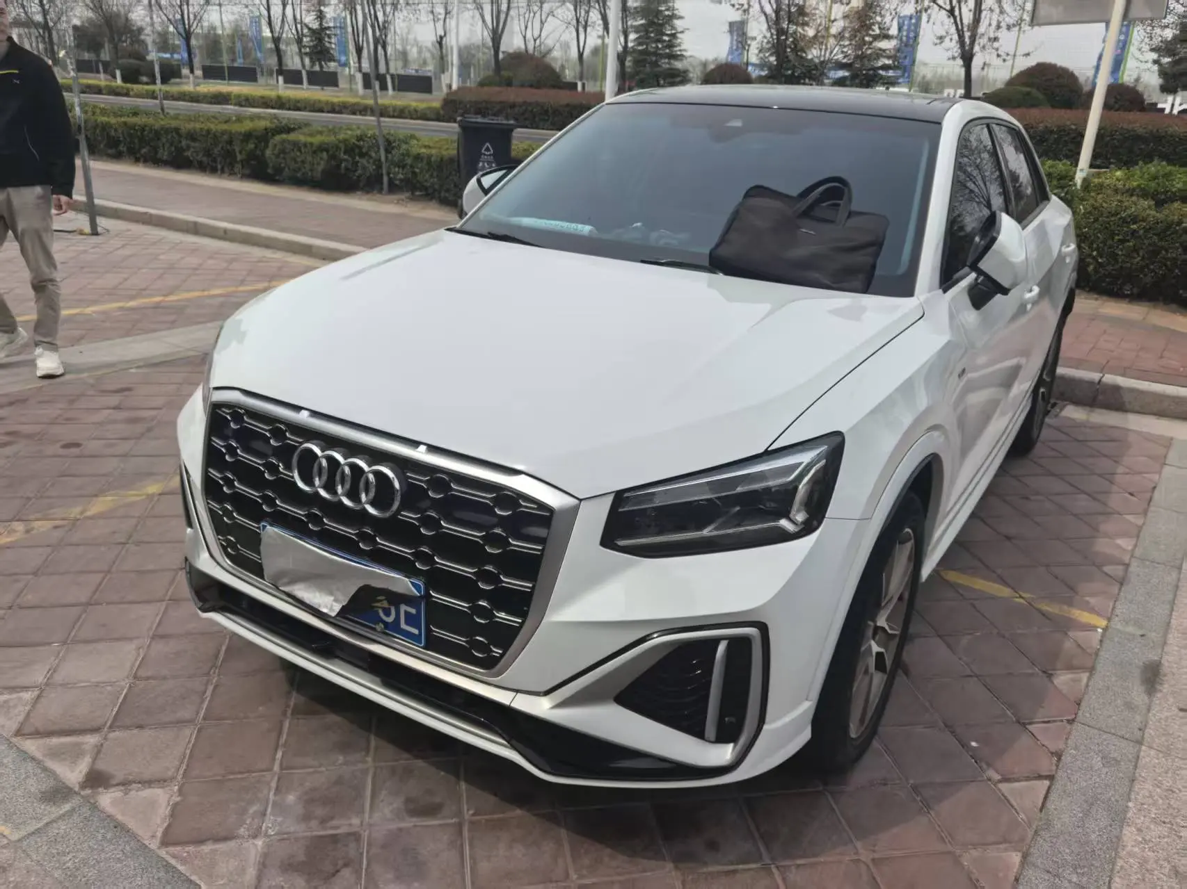 Audi Q2L