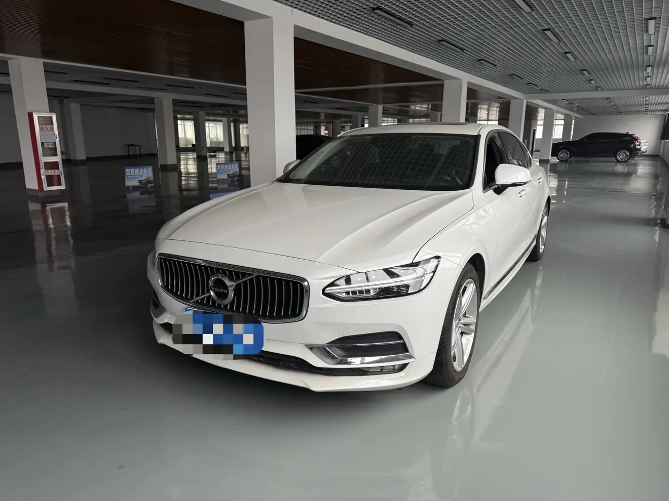 Volvo S90