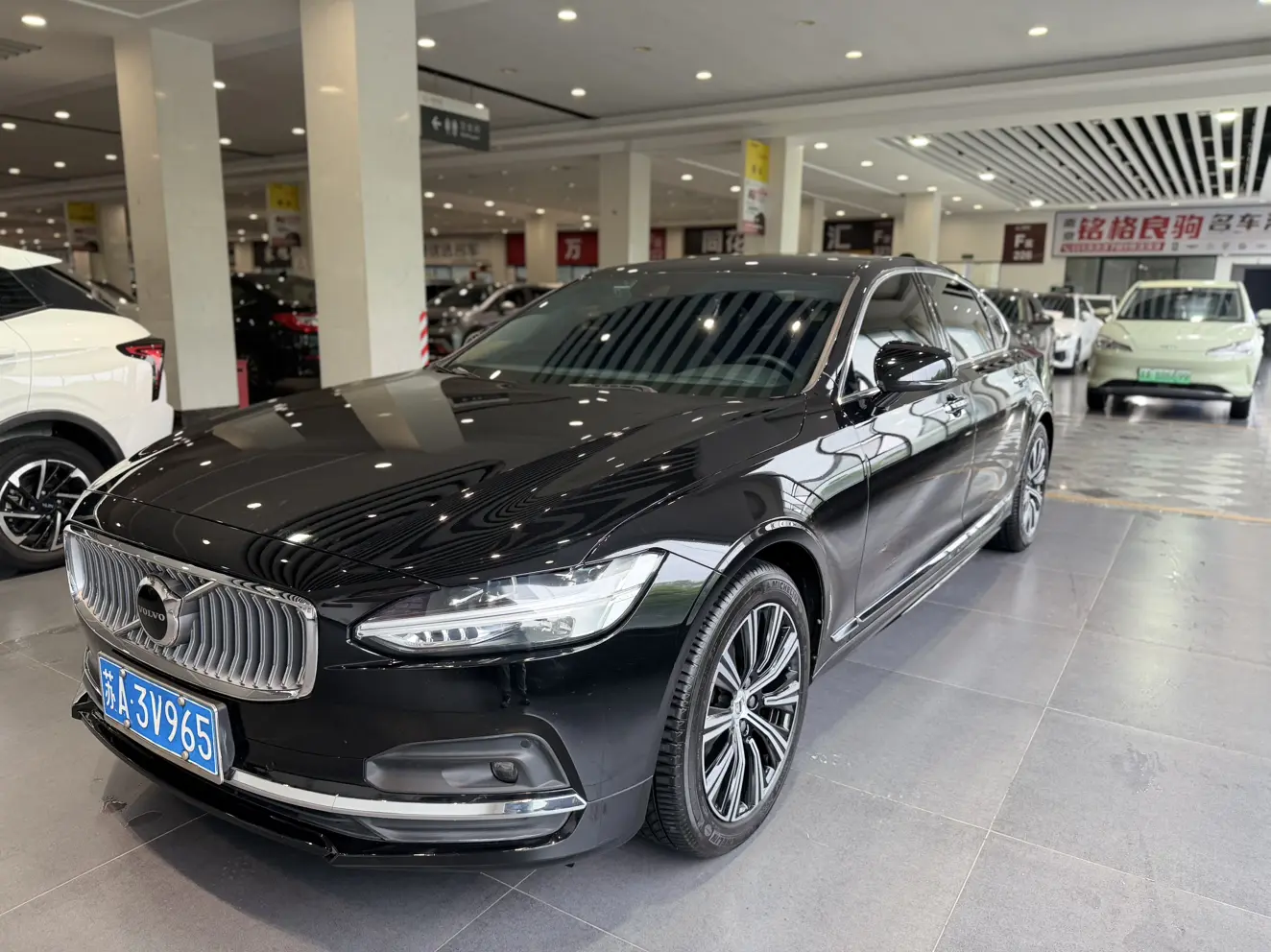 Volvo S90