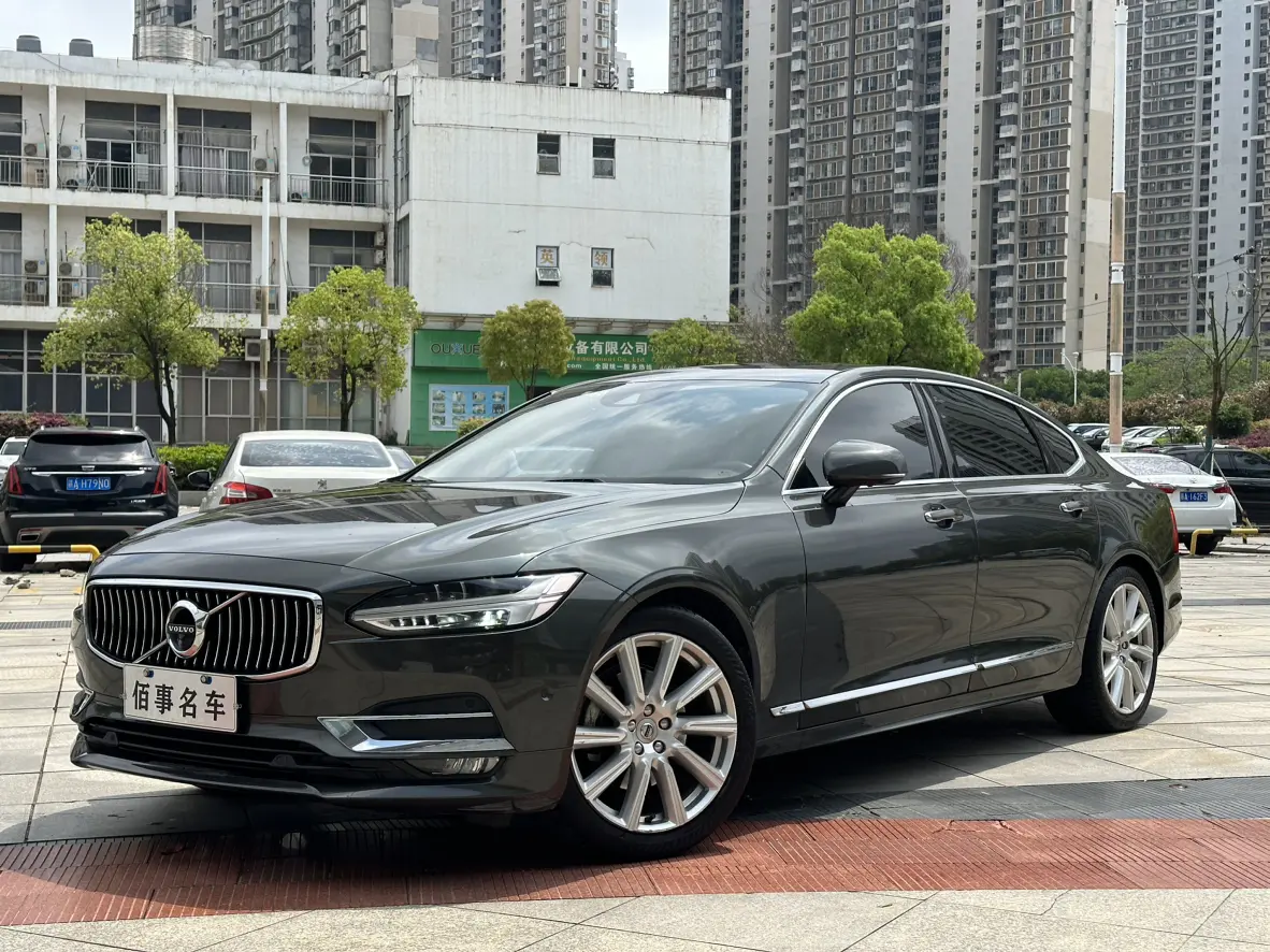 Volvo S90