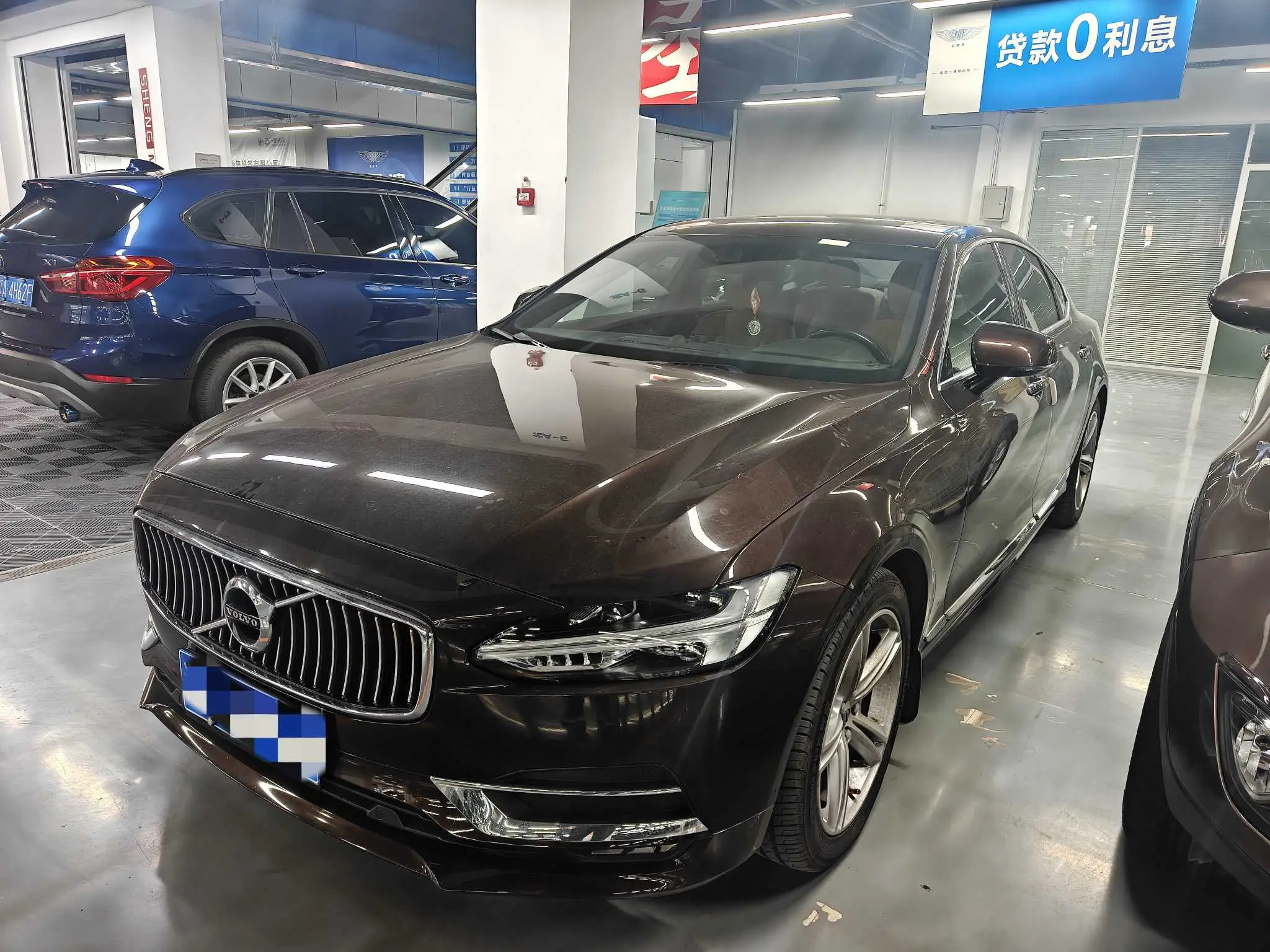 Volvo S90