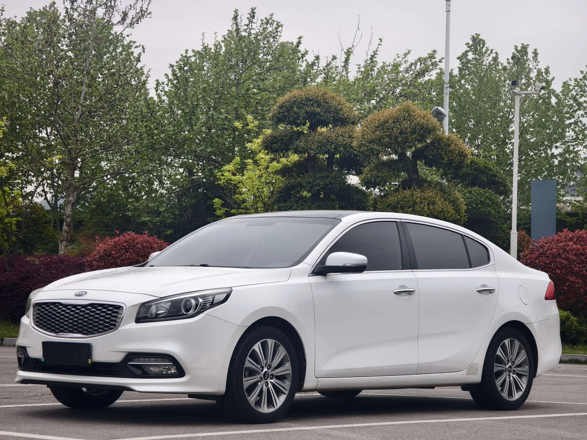 Kia K4
