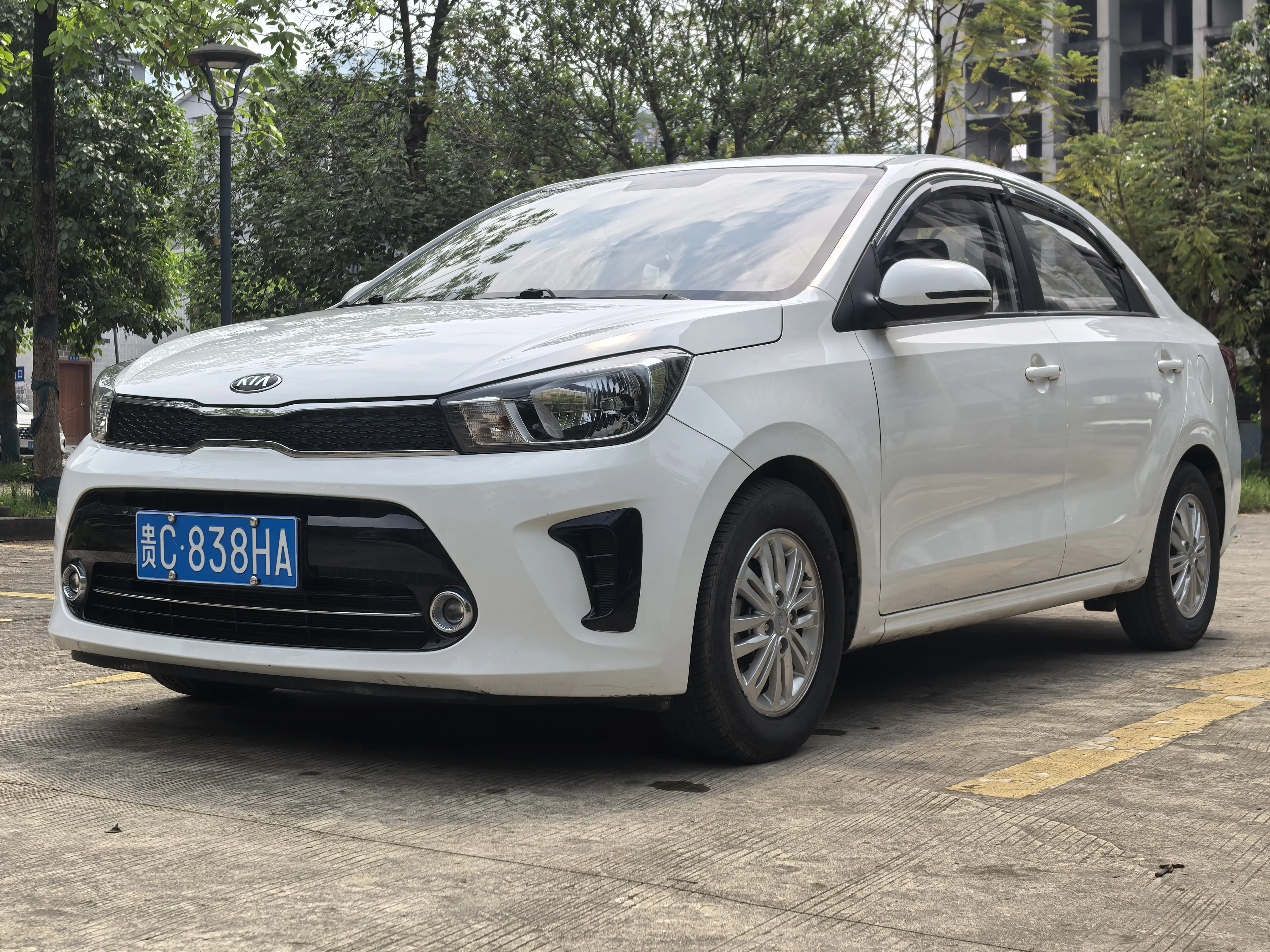 Kia Pegas