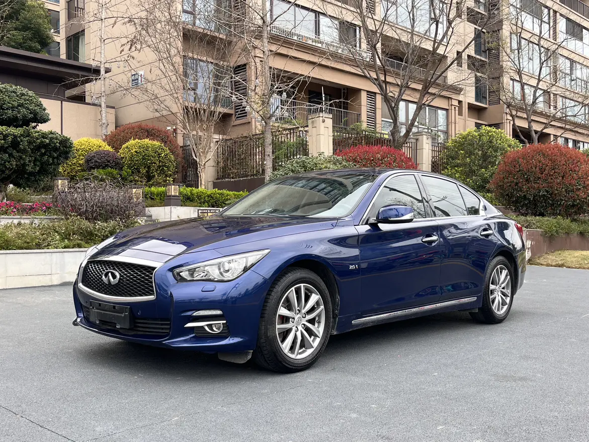 Infiniti Q50L