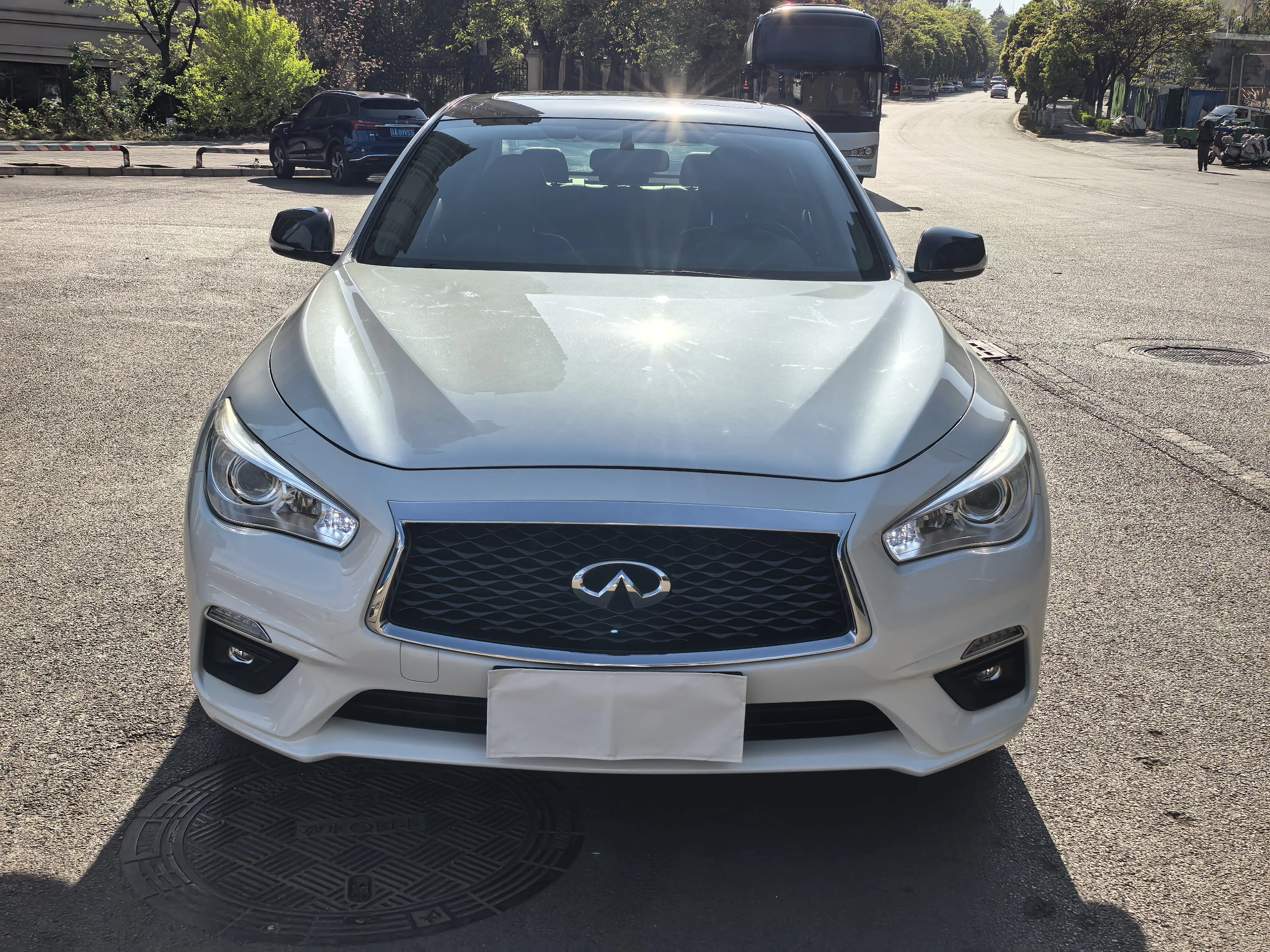 Infiniti Q50L