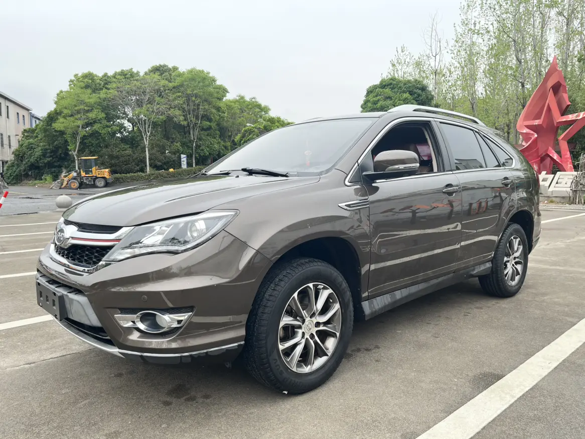 BYD S7