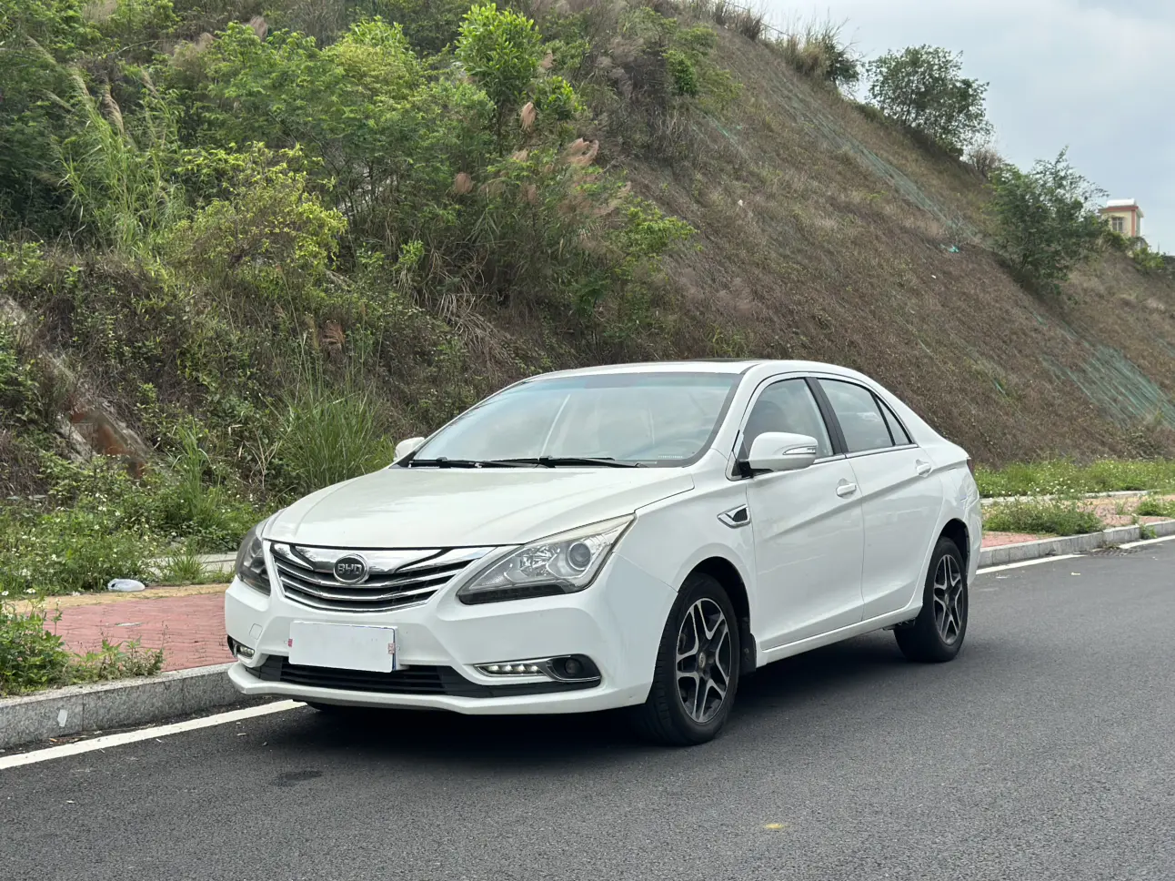 BYD G5