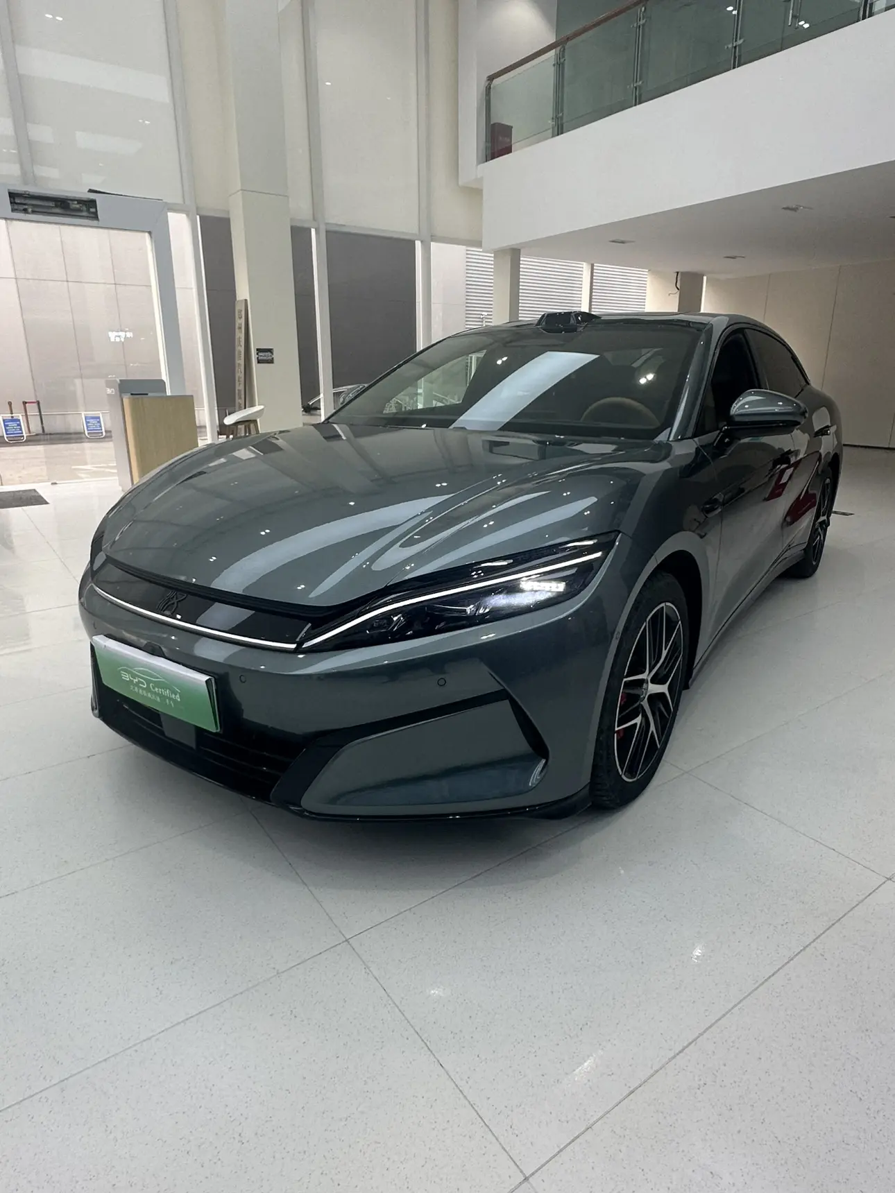 BYD Han L EV