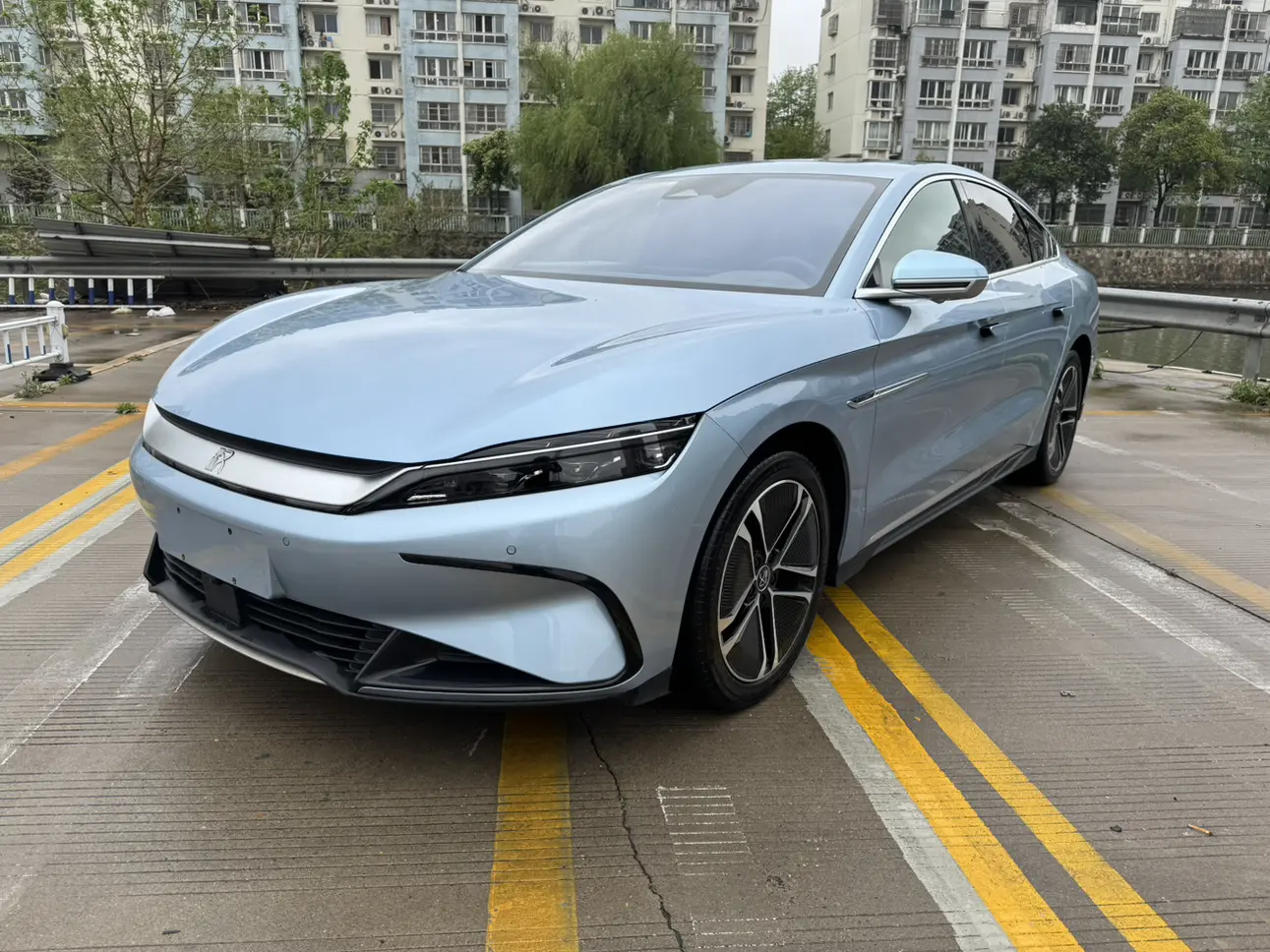 BYD Han EV