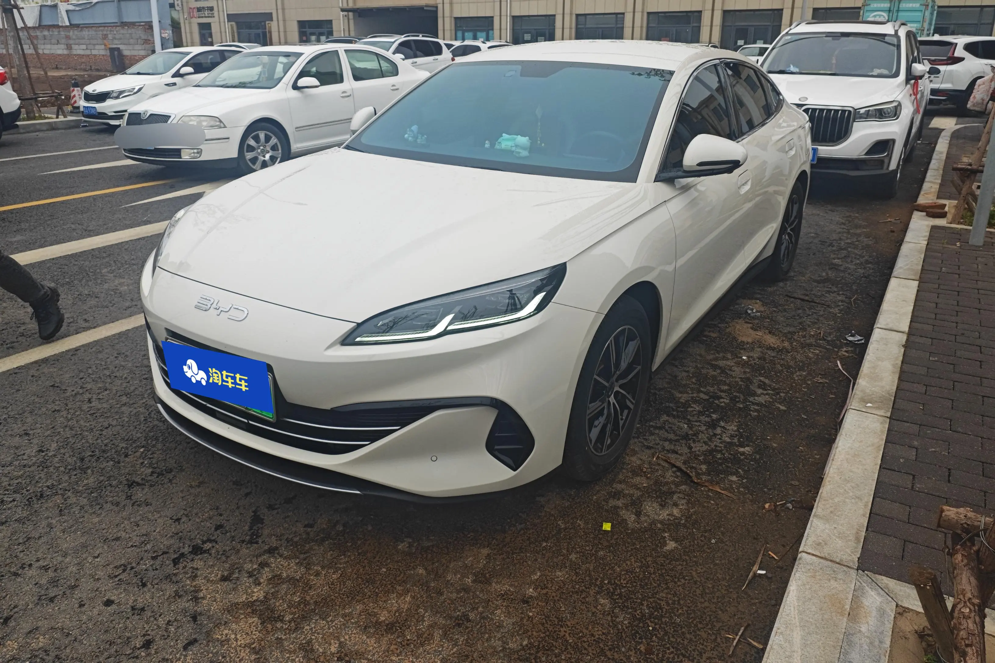 BYD Seal 06DM