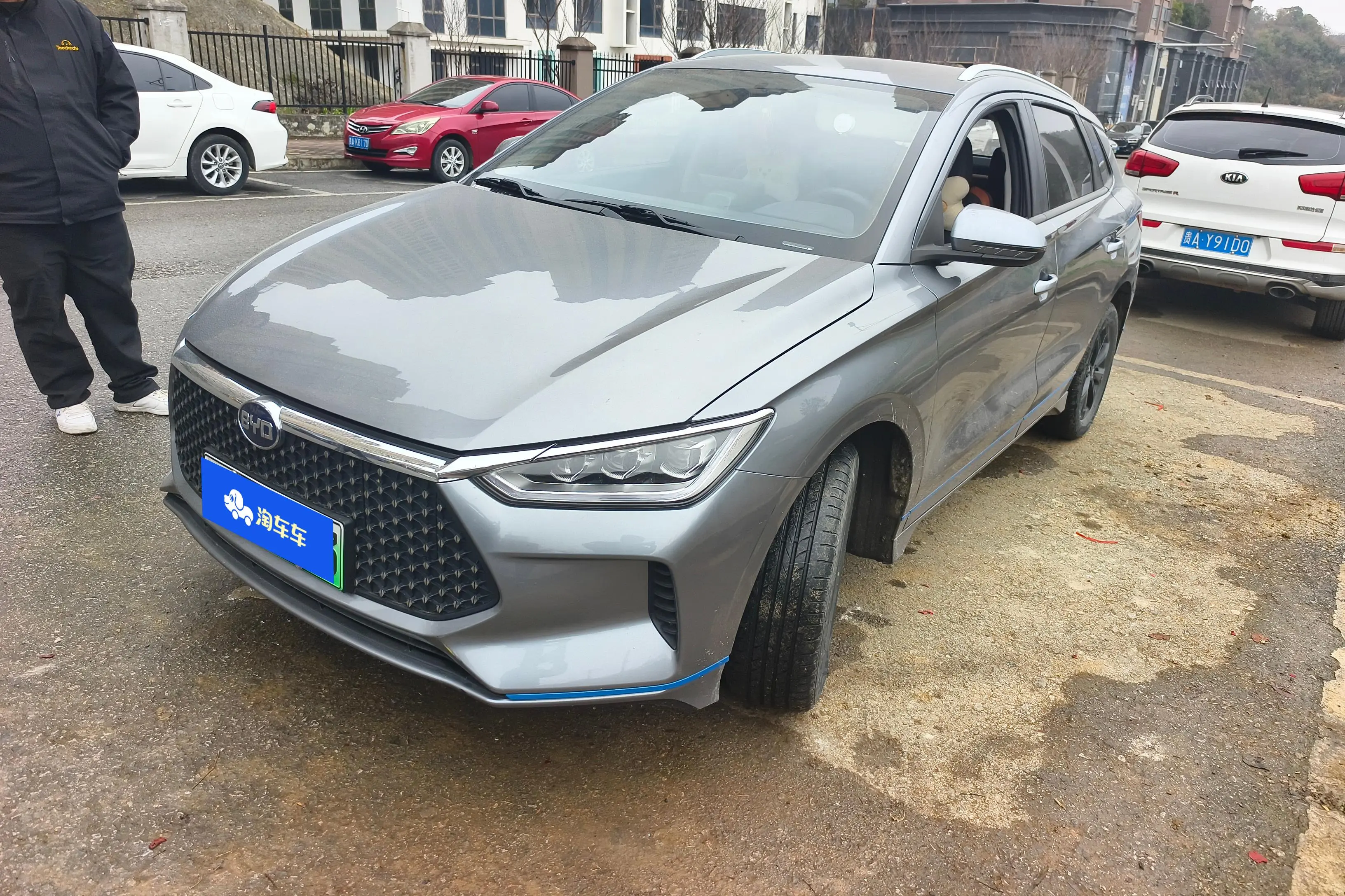 BYD e2
