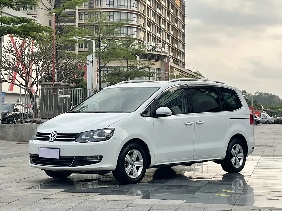 Volkswagen Sharon