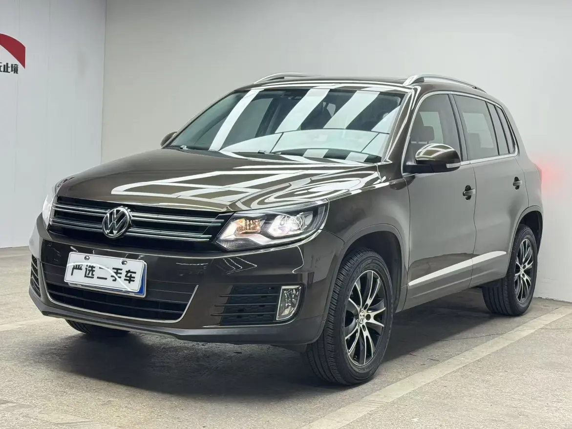 Volkswagen Tiguan (Tharu)