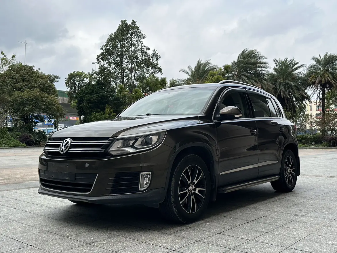 Volkswagen Tiguan (Tharu)
