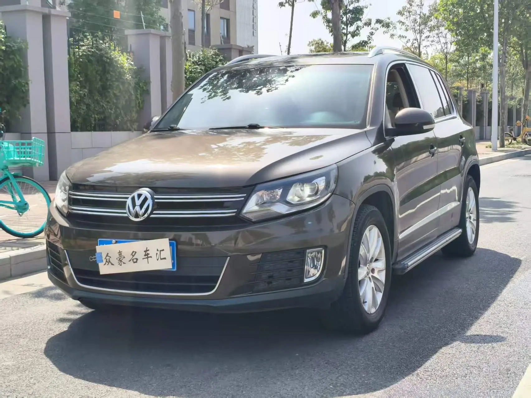 Volkswagen Tiguan (Tharu)