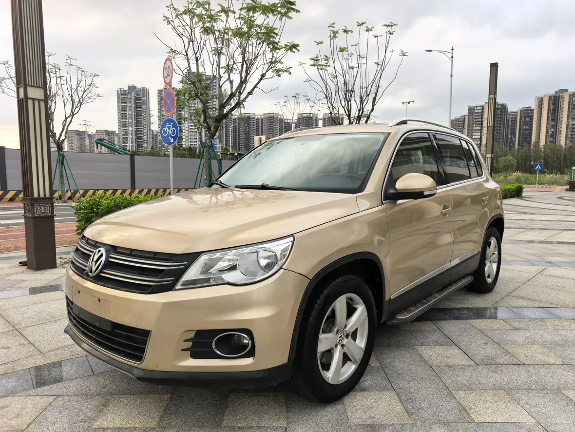 Volkswagen Tiguan (Tharu)
