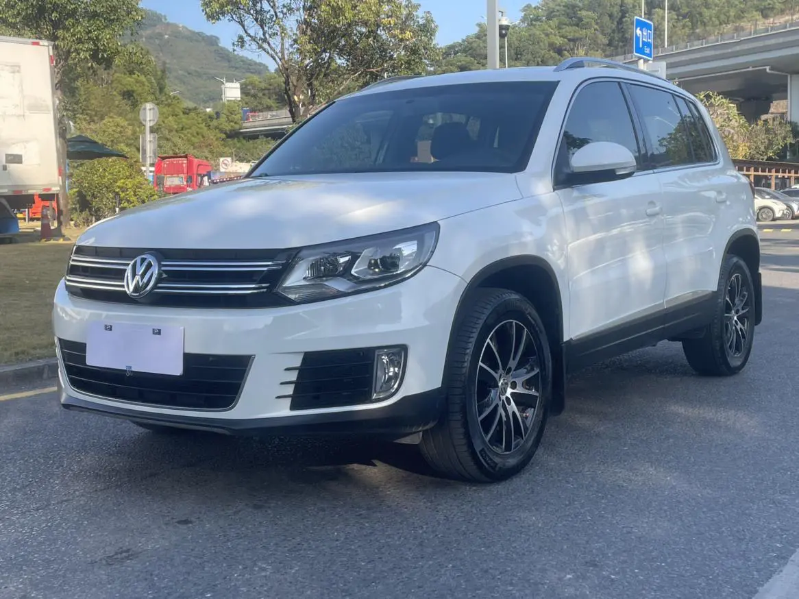 Volkswagen Tiguan (Tharu)
