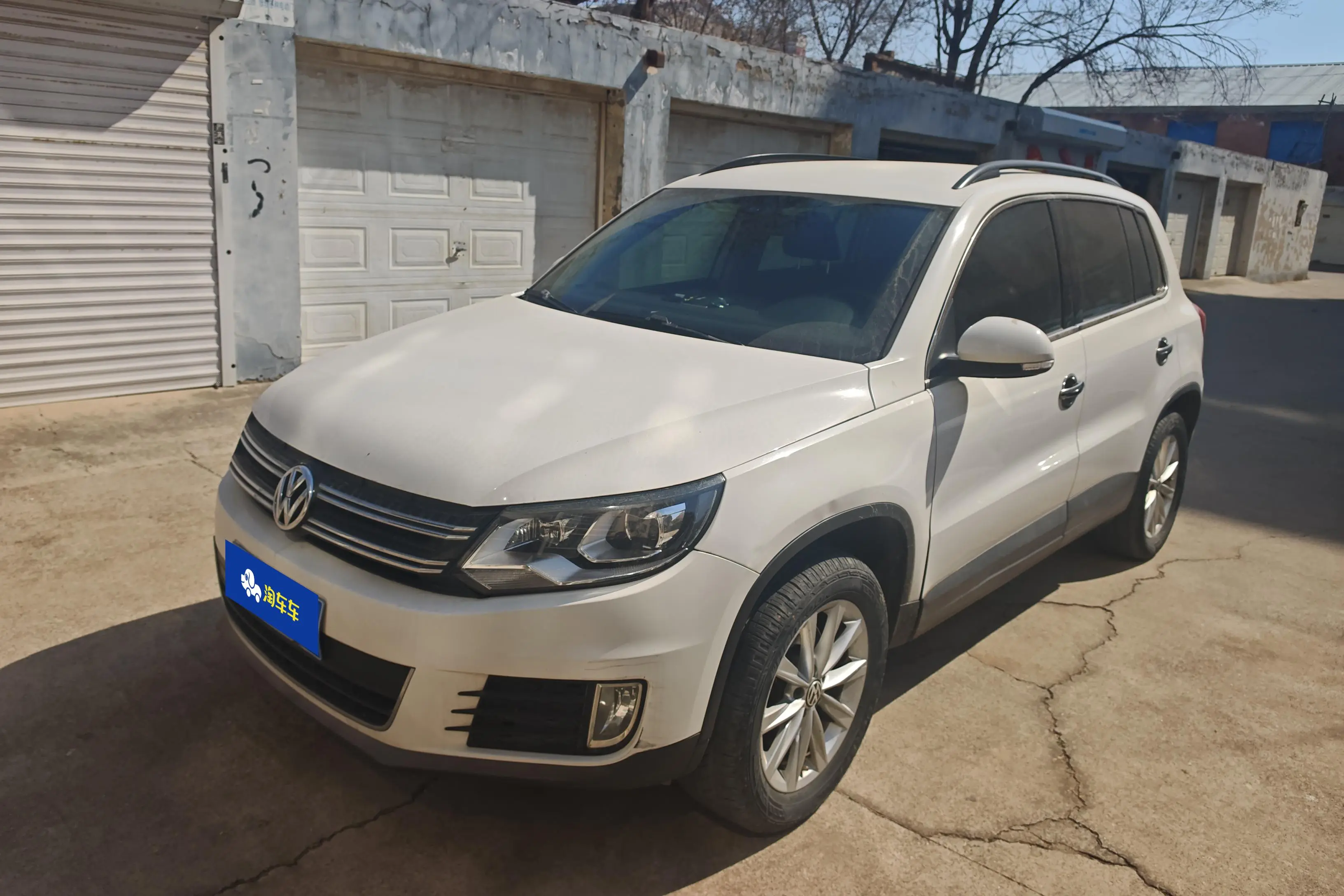 Volkswagen Tiguan (Tharu)