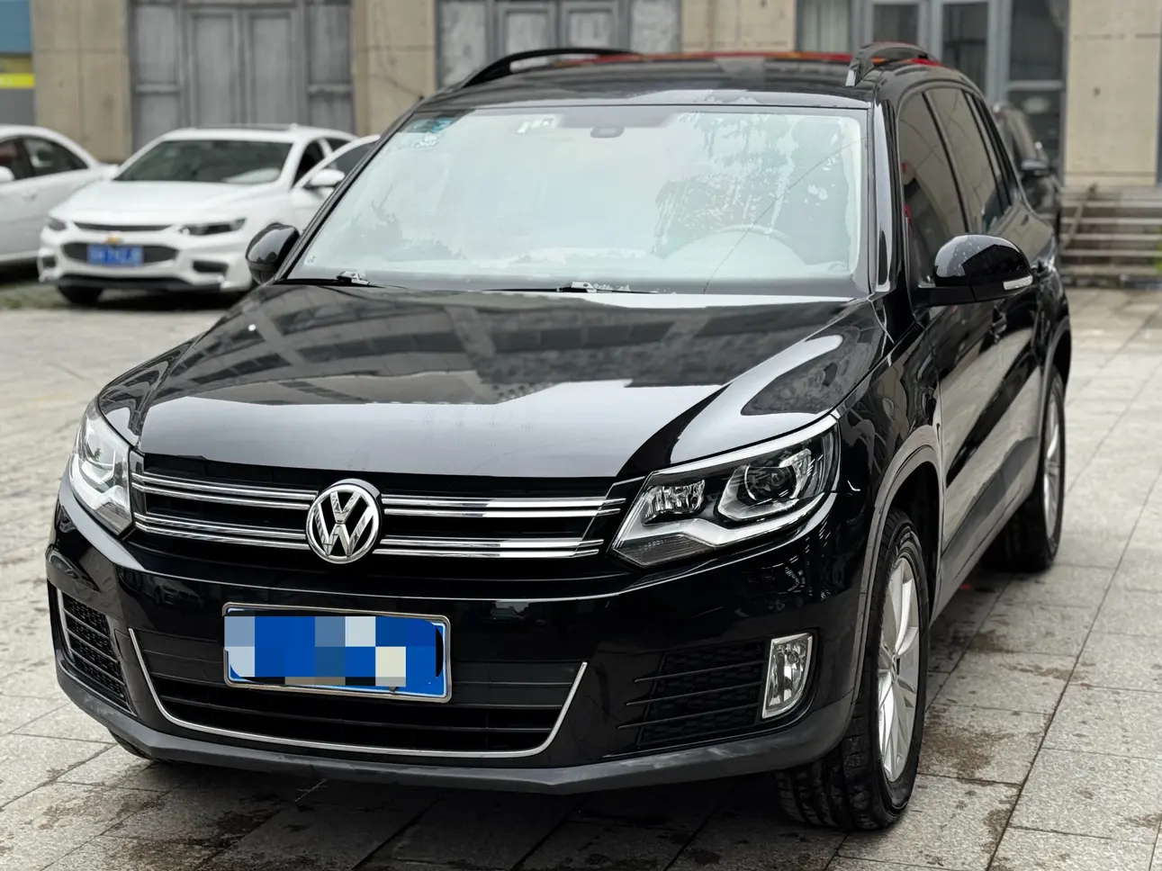 Volkswagen Tiguan (Tharu)