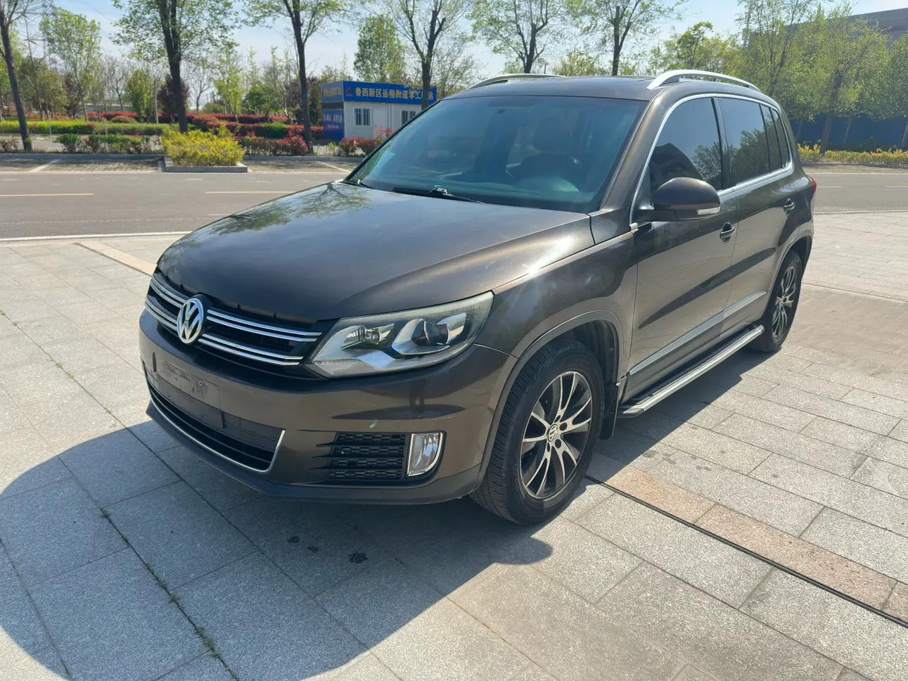 Volkswagen Tiguan (Tharu)