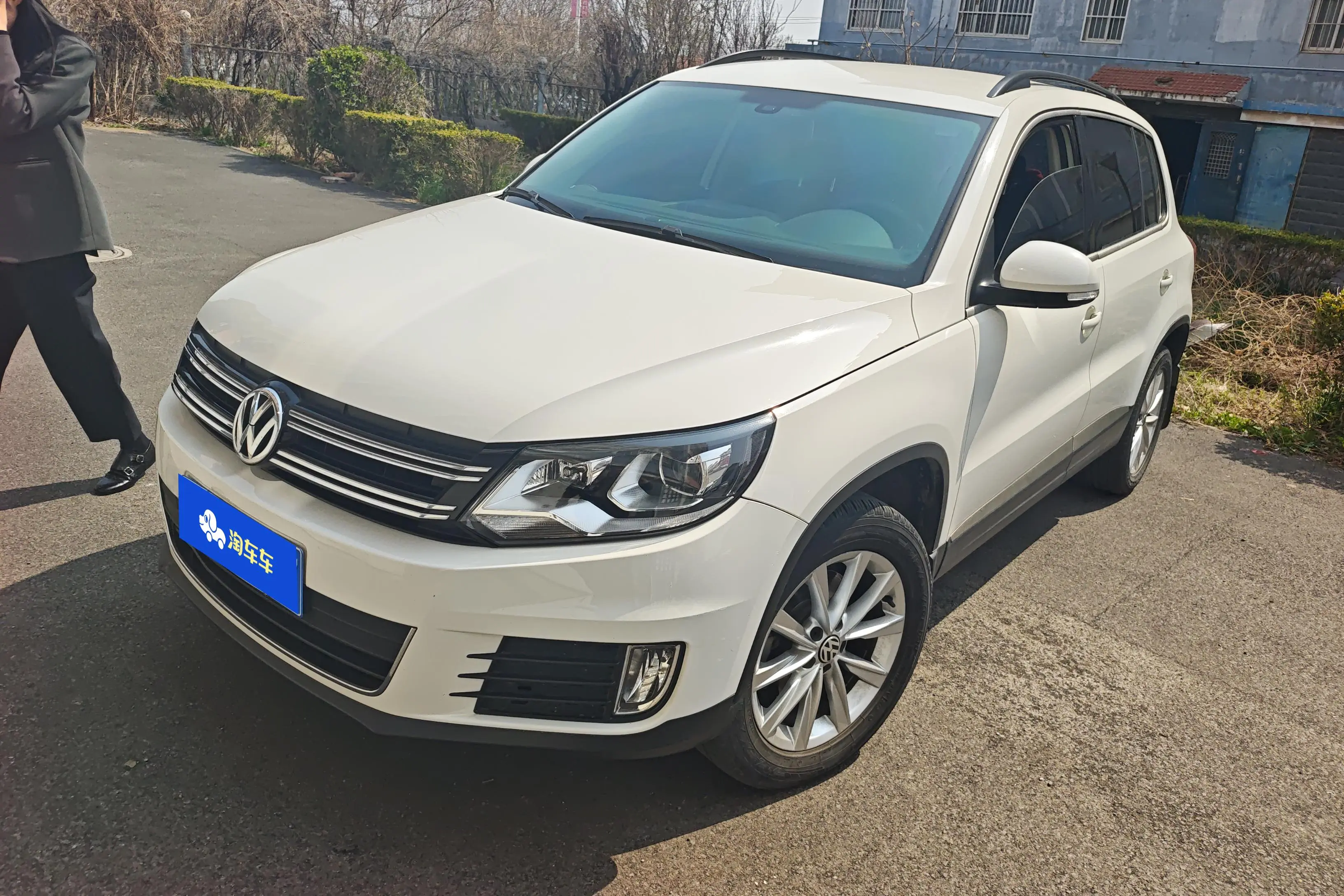 Volkswagen Tiguan (Tharu)