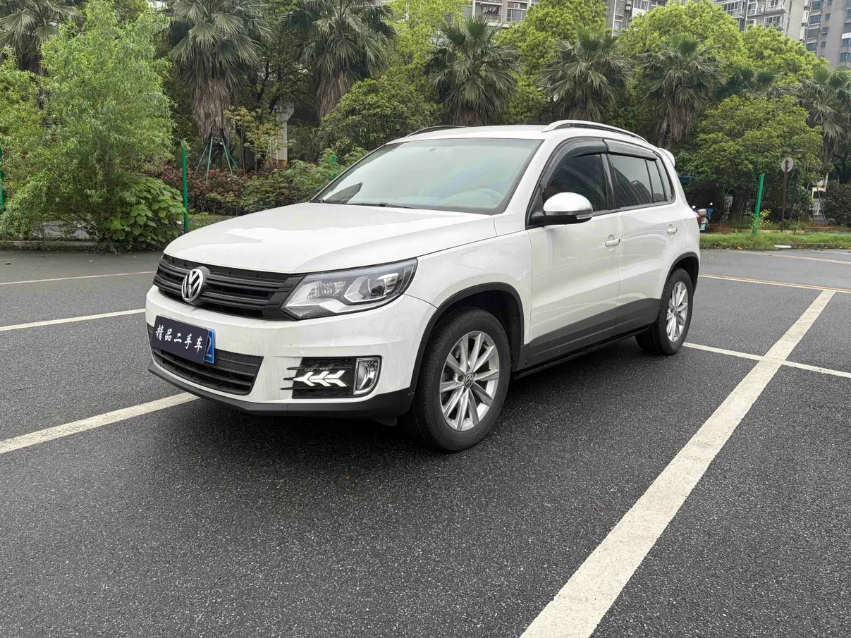 Volkswagen Tiguan (Tharu)