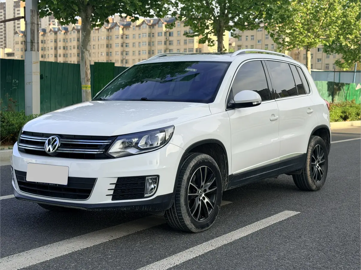 Volkswagen Tiguan (Tharu)