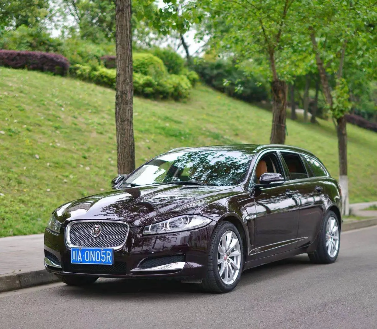 Jaguar XF