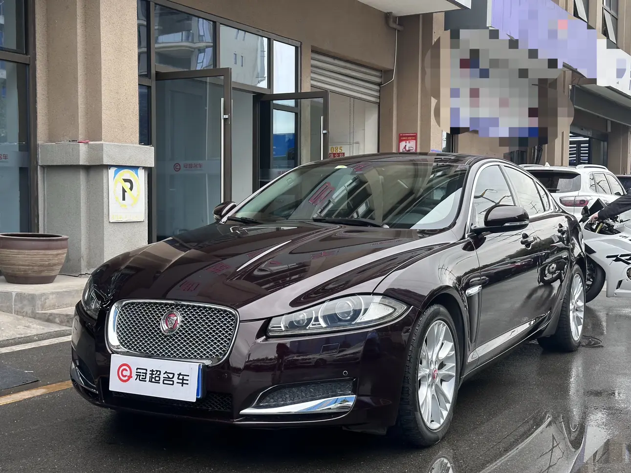 Jaguar XF