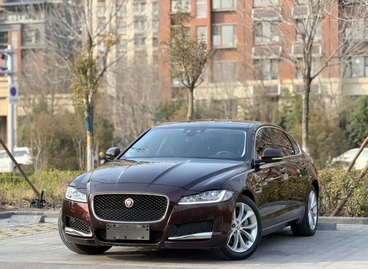 Jaguar XFL