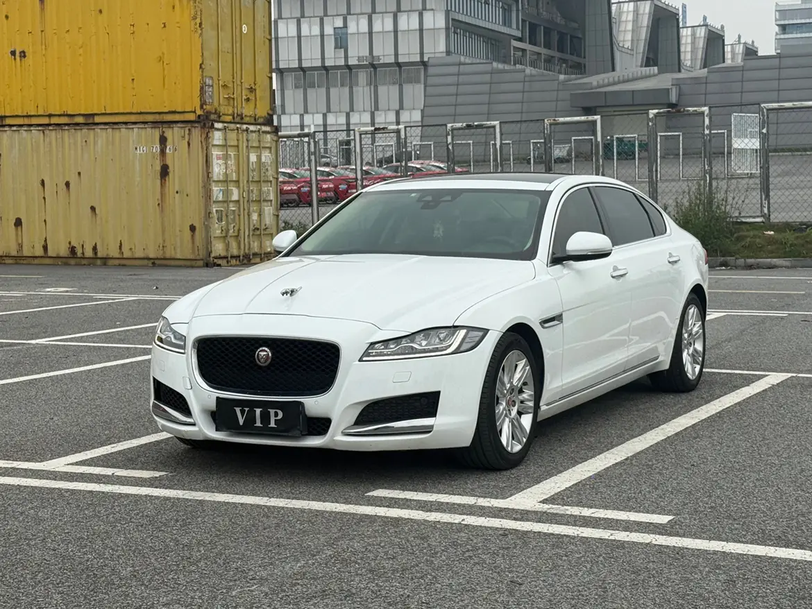 Jaguar XFL