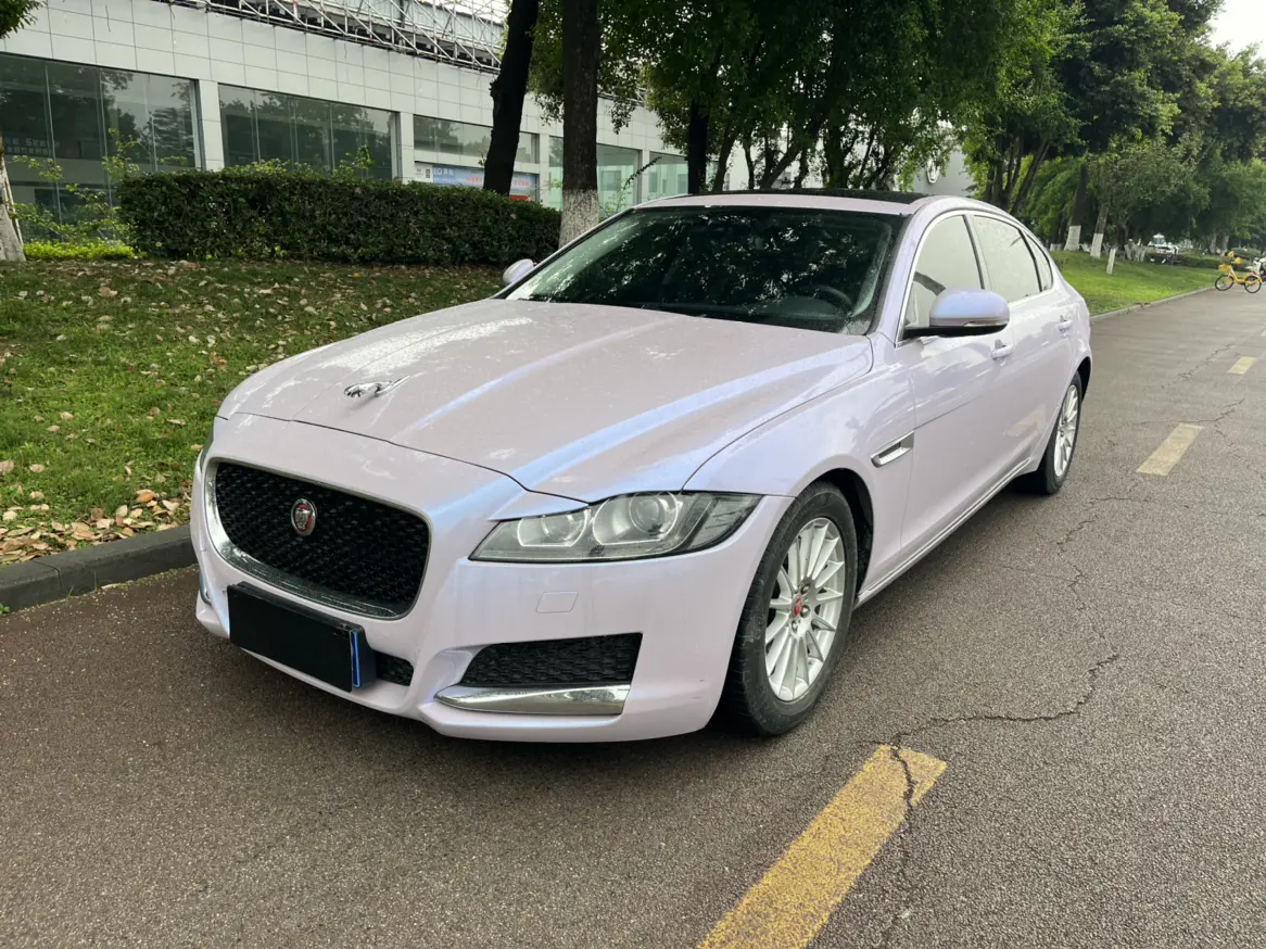 Jaguar XFL