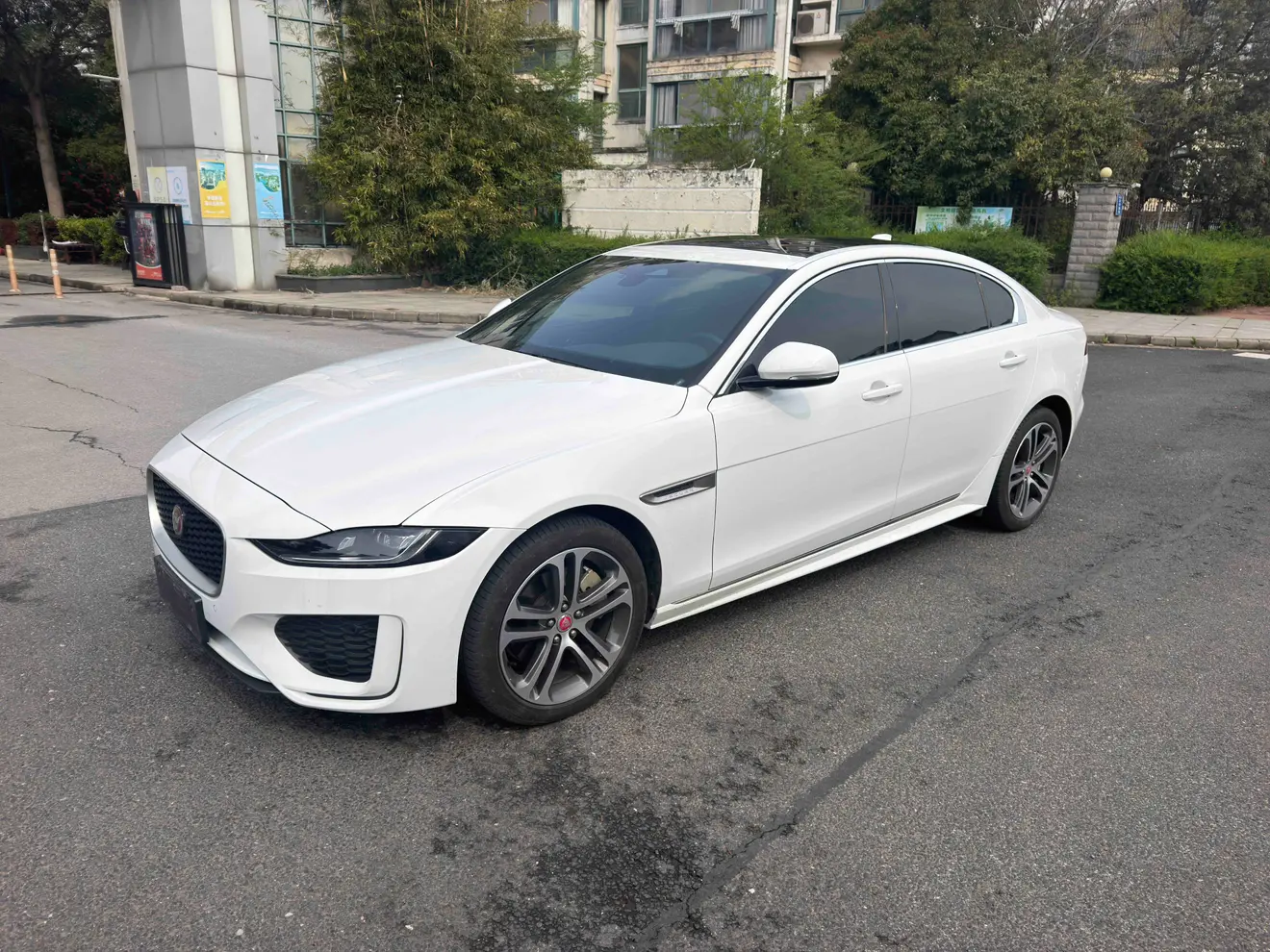 Jaguar XEL