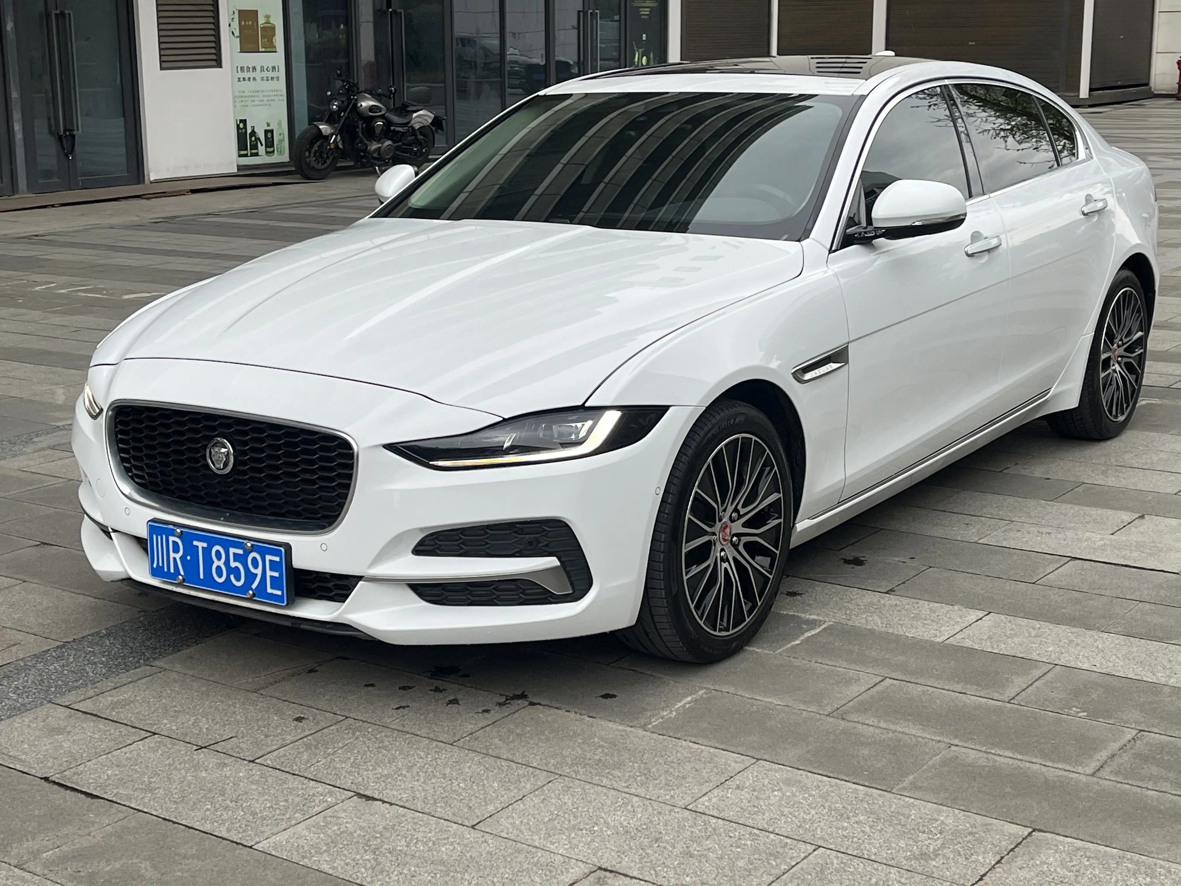 Jaguar XEL