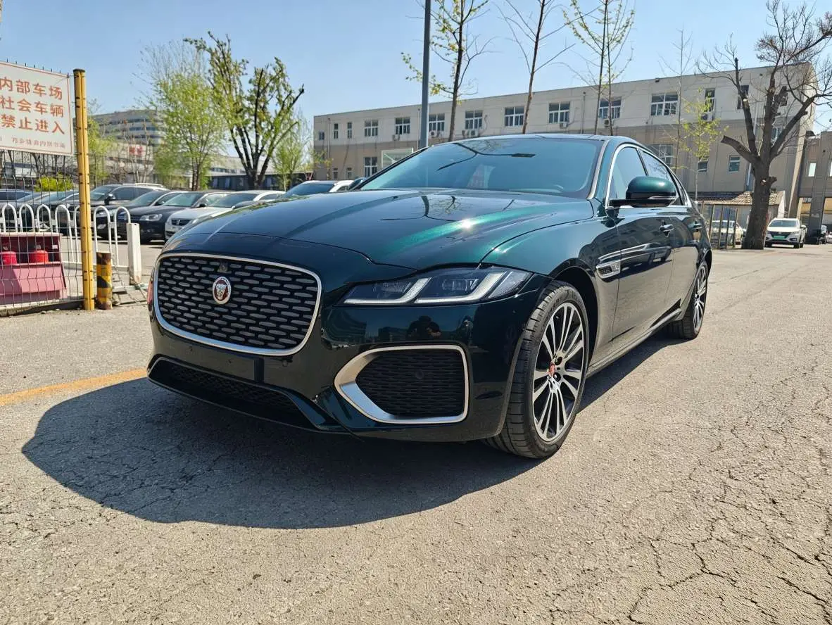 Jaguar XFL