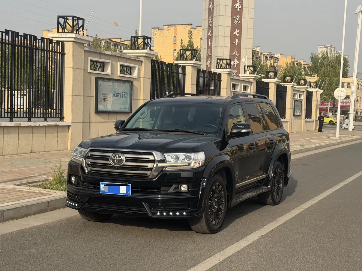 Toyota Land Cruiser