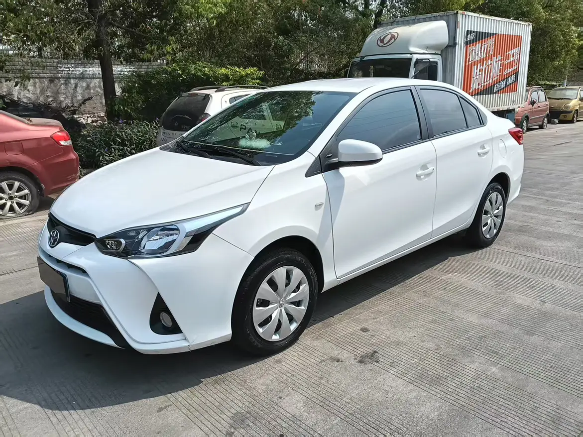 Toyota YARiS L Enjoy