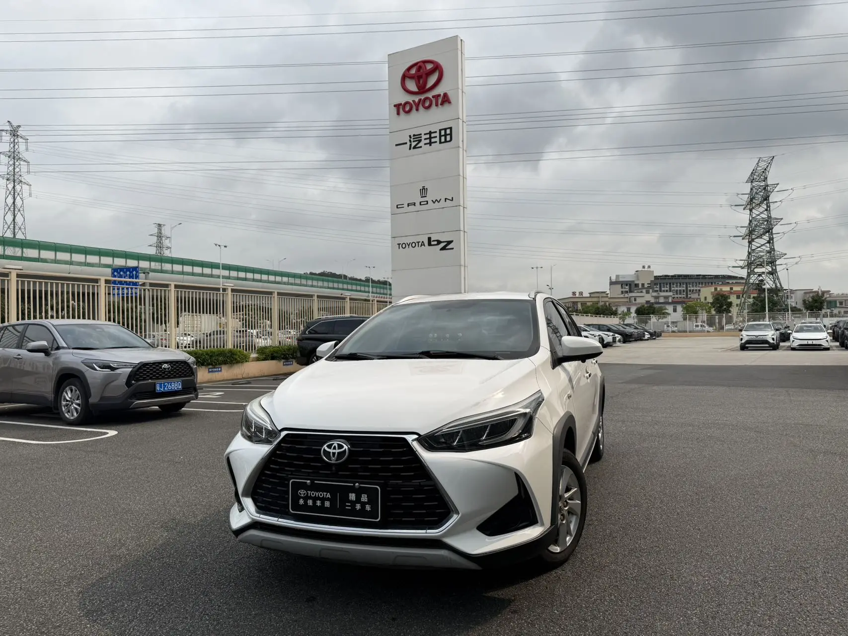Toyota Yaris L
