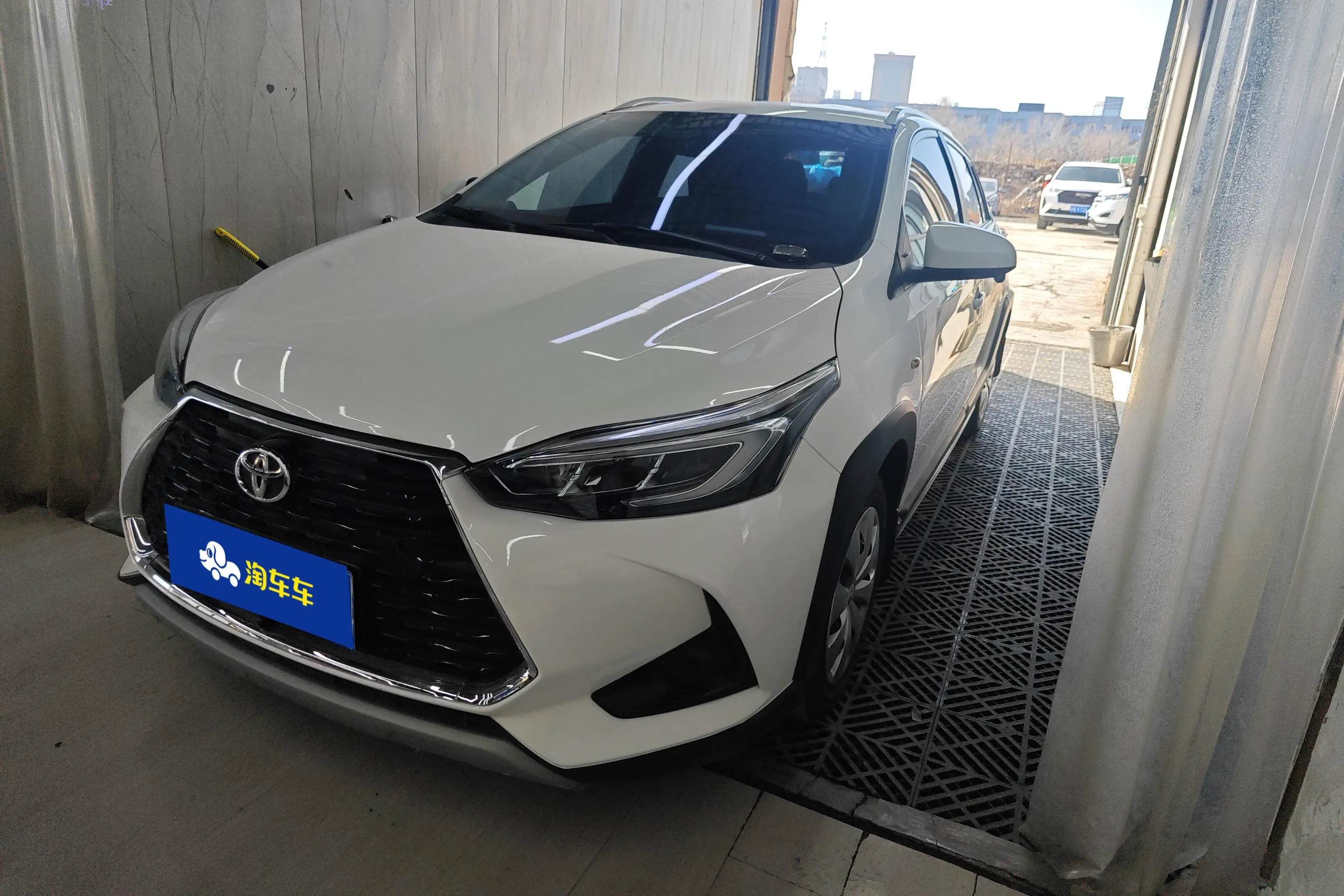 Toyota Yaris L