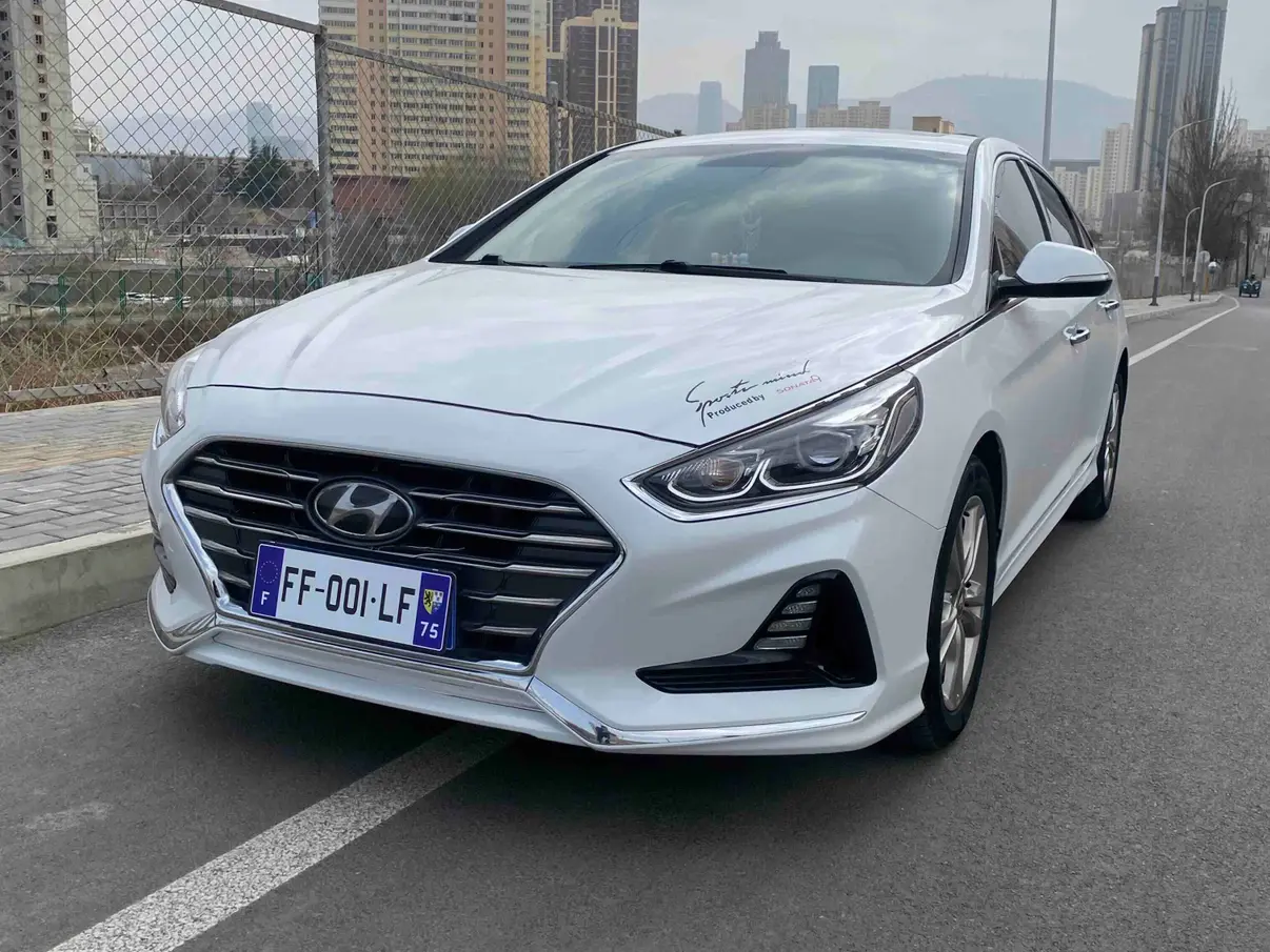 Hyundai Sonata nine