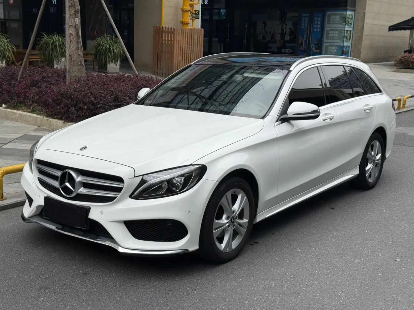 Mercedes-Benz C-Class