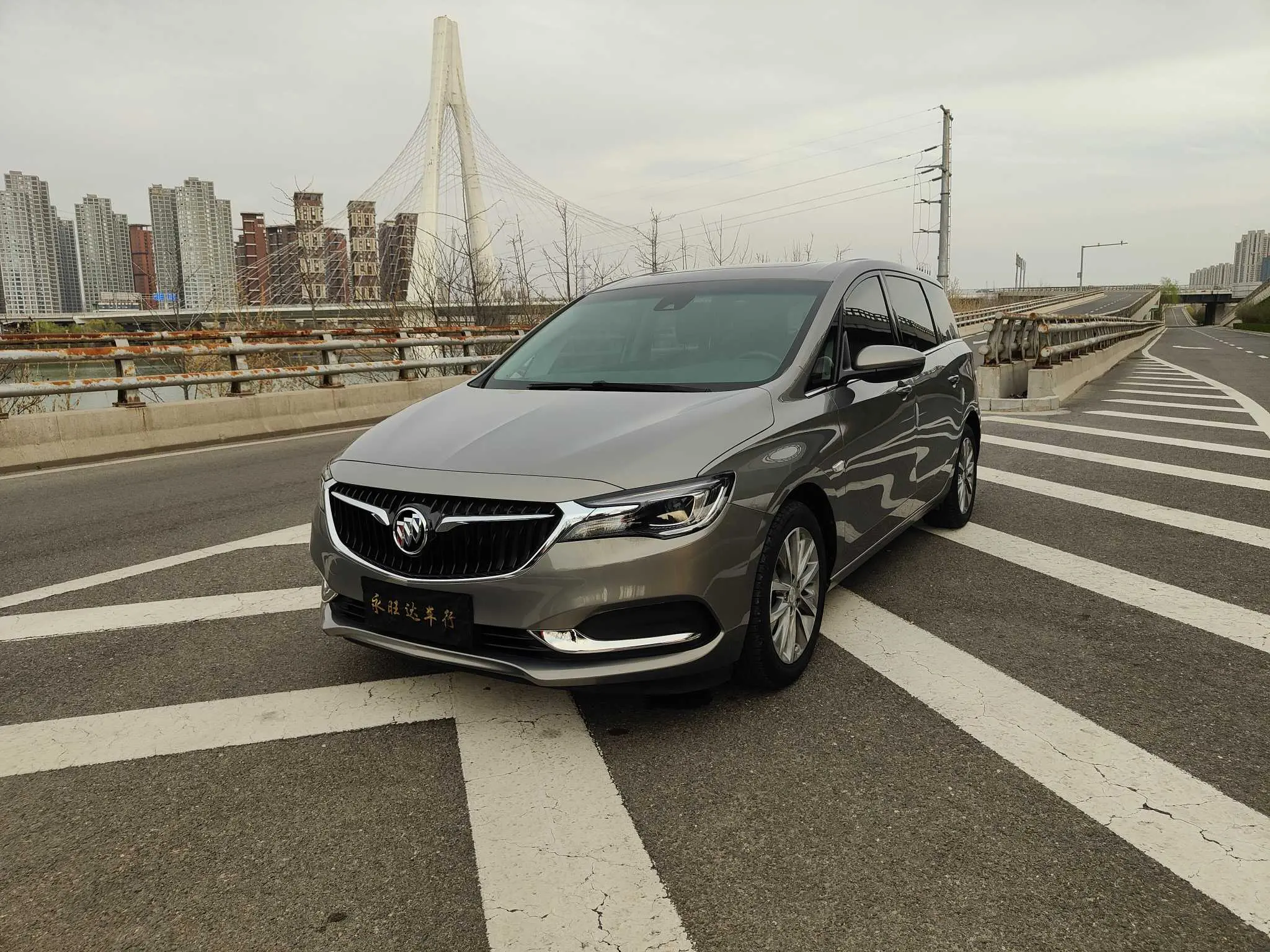 Buick GL6